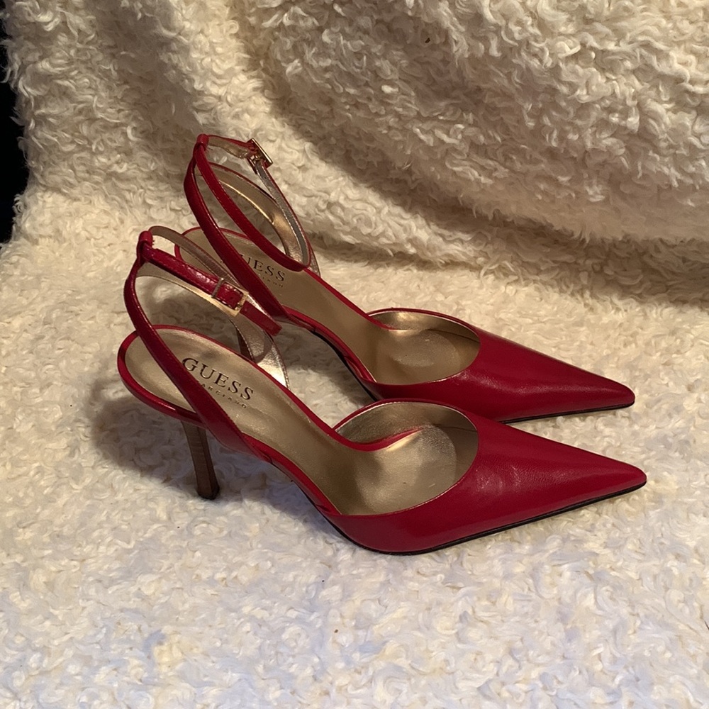 Guess by Marciano Pointy toe-heels
